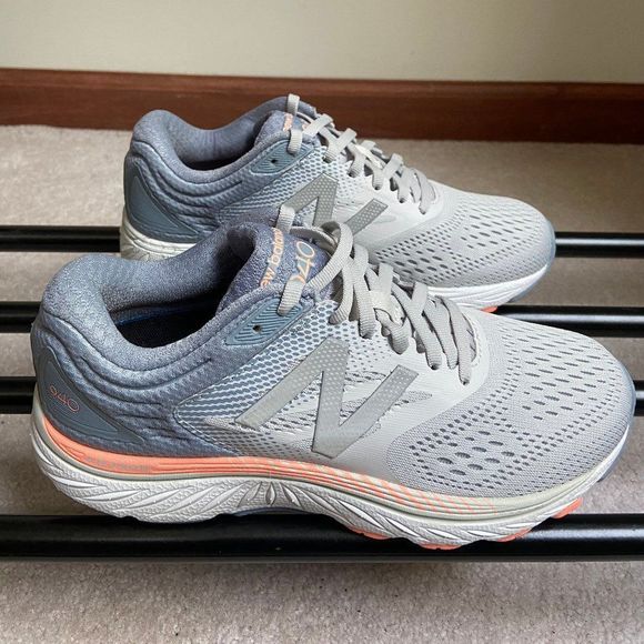 NEW BALANCE Women 940 Running Shoes - Picture 6 of 8